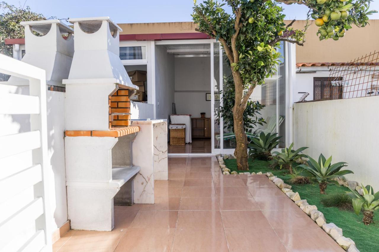 2 Bedroom House And Garden Lounge Sintra Exterior foto